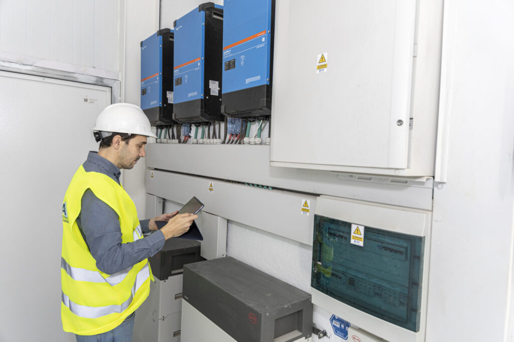 mantenimiento y control de sistemas fotovoltaicos grupo luna